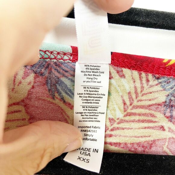 Lularoe XXS NWT Womens Unicorn Perfect T Red Flower Print Top - Picture 5 of 7